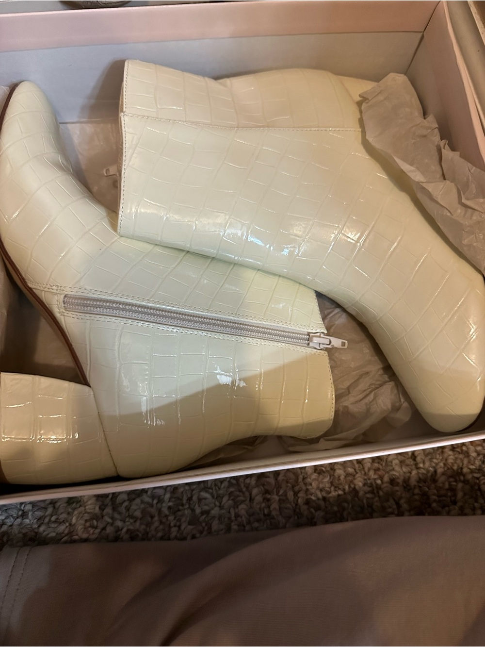 Intimates subcategory classification - Picture 2 of 3